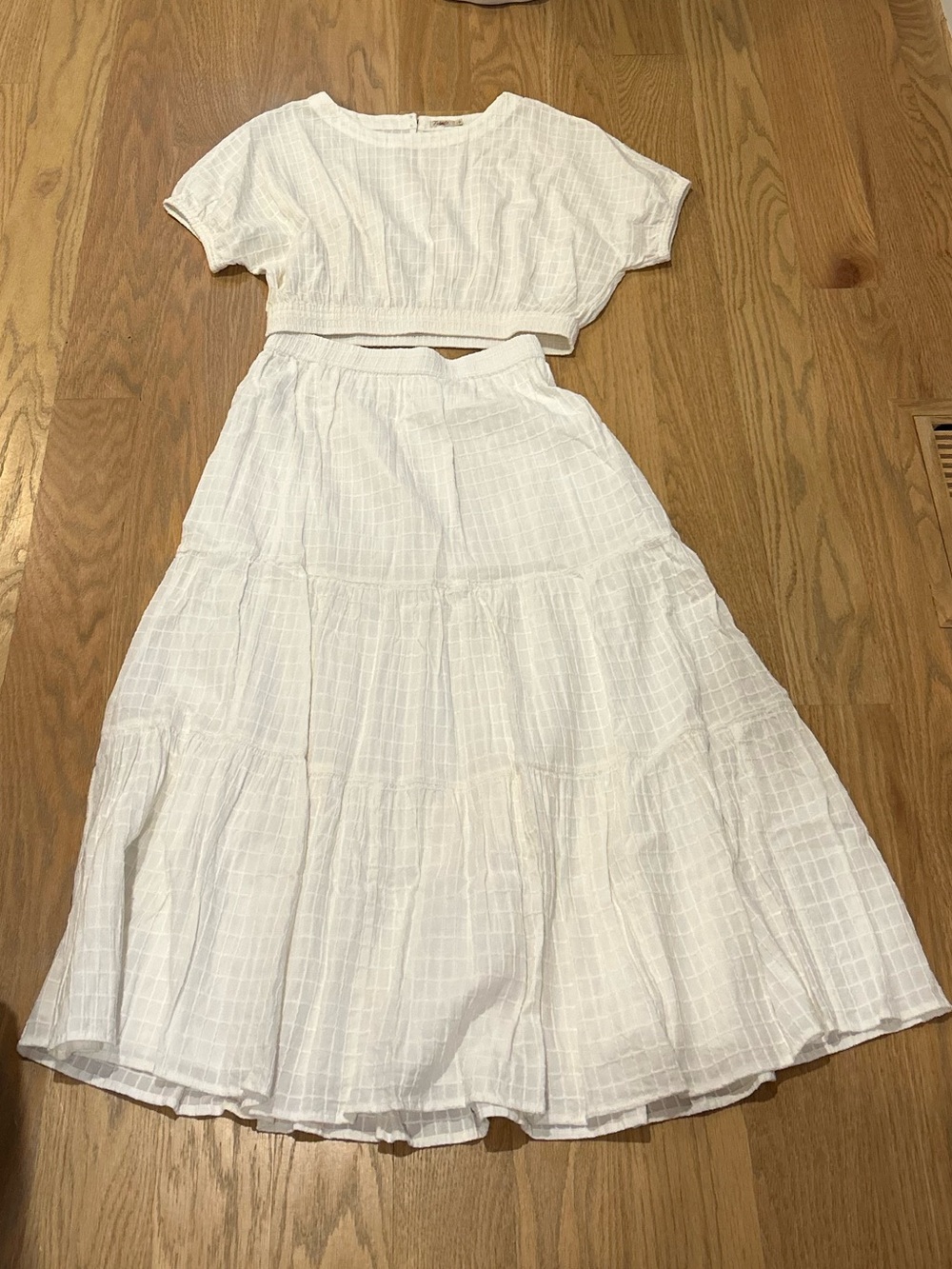 Faherty Cala Two-Piece Crop Top & Tiered Maxi Skirt